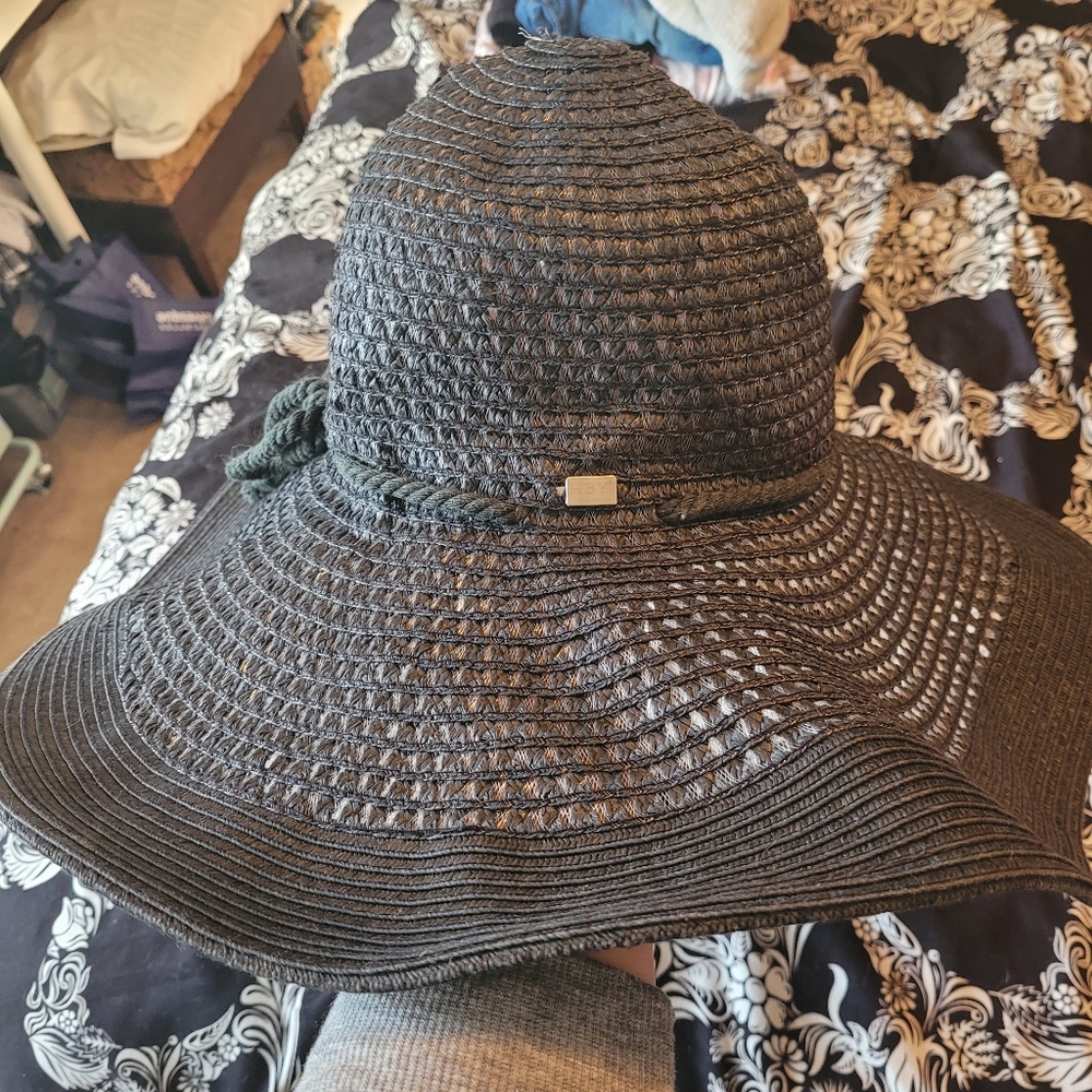 Floppy sun hat - Picture 3 of 4